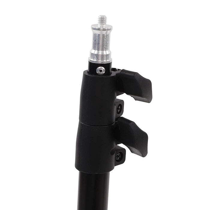 Close-up of the robust build and anti-slip feet of the professional DSLR camera tripod.