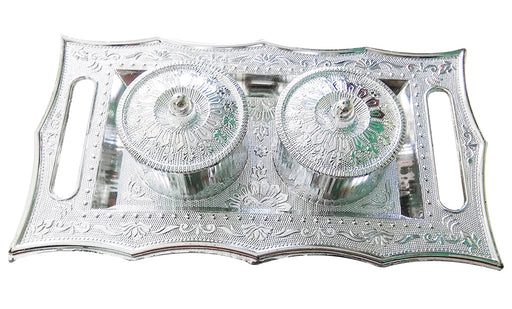 Elegant Mukhwas Dani Tray with a lid, showcasing its decorative multi-storage design.